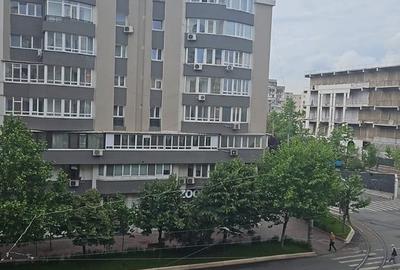 Spațiu comercial, de 60 mp, în Central