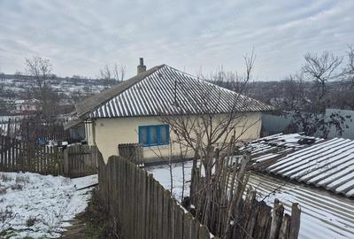 Casă cu 3 camere cu Teren 1631 Mp în Central