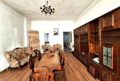 Casă cu Teren 50 Mp în Central