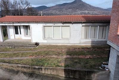 Casă cu 3 camere în Baia Sprie - 1