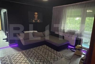 Apartament cu 4 camere semidecomandat, mobilat în Cloșca