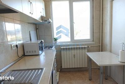 Apartament cu 3 camere semidecomandat, mobilat în Gara de Nord