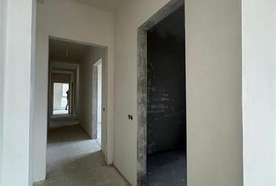 Duplex cu 5 camere cu Canalizare în Iris - 9