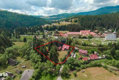 Casă cu Teren 3326 Mp în Cobleș