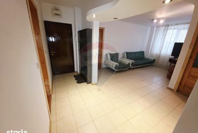 Apartament cu 4 camere în Calea Romanului