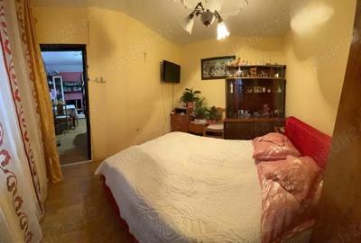 Apartament cu 3 camere semidecomandat în Central - 4
