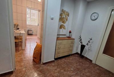 Apartament cu 3 camere decomandat în Central - 3