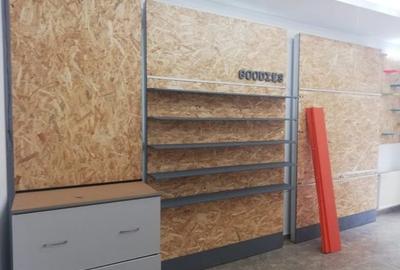 Spațiu comercial, de 25 mp, în Central - 4
