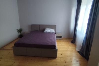 Casă cu 3 camere în Central