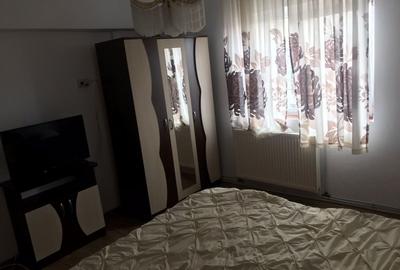 Apartament cu 4 camere semidecomandat în Găvana