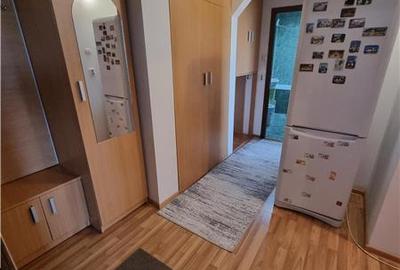 Apartament cu 2 camere decomandat, mobilat în 1 Mai