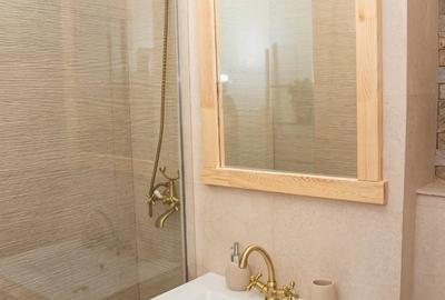 Apartament cu 3 camere decomandat în Central - 1