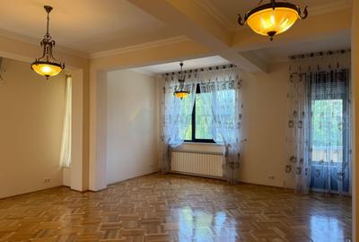 Casă individuală cu 9 camere cu Teren 1000 Mp în Central - 23