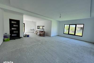 Casă cu 6 camere cu Teren 2147 Mp în Cetățeni - 15