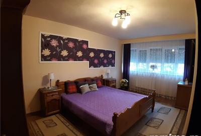 Apartament cu 2 camere decomandat în Steaua