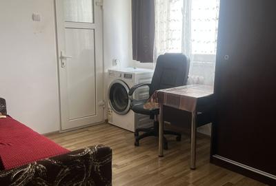 Garsonieră în Titan