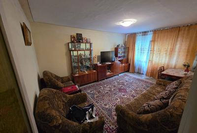 Apartament cu 2 camere decomandat, mobilat în Km 4-5