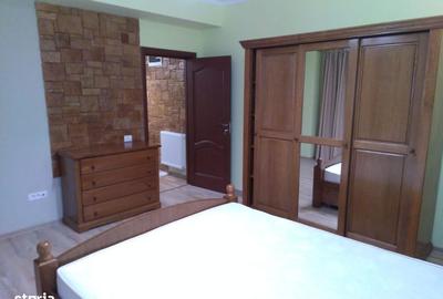 Apartament cu 3 camere în Central - 1