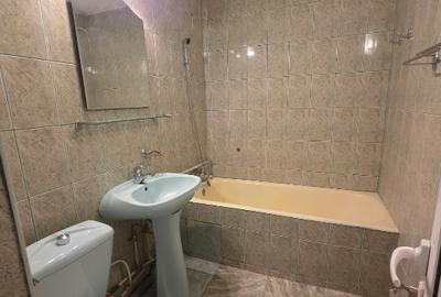 Apartament cu 3 camere decomandat în Crângași - 12