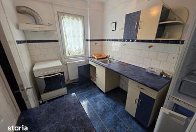 Apartament cu 2 camere în Podu Roș