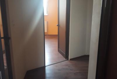 Garsonieră în Micro 19 - 2