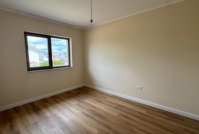 Duplex cu 4 camere cu Canalizare în Giroc - 12