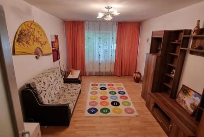 Apartament cu 3 camere decomandat în Central - 1