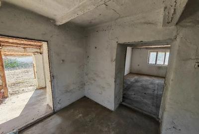 Casă cu Teren 1988 Mp în Central