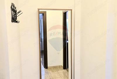 Apartament cu 2 camere semidecomandat, mobilat în Podgoria