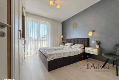 Apartament cu 3 camere decomandat în Tractorul