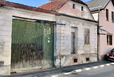 Casă cu 4 camere cu Teren 979 Mp în Tohanu Vechi