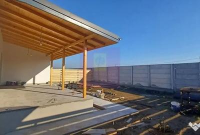 Casă cu 4 camere cu Teren 478 Mp în Săbăreni