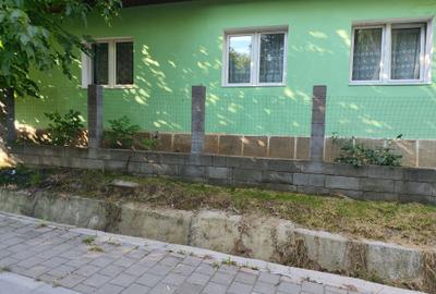 Casă cu 2 camere în Vălureni