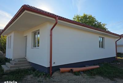 Casă cu 3 camere cu Teren 500 Mp în Botiz