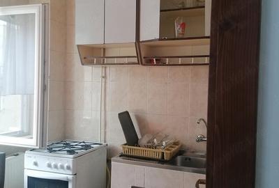 Garsonieră decomandată în Traian