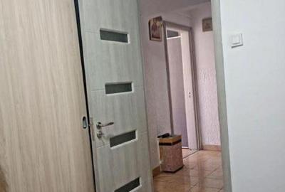 Apartament cu 3 camere decomandat în Central - 2
