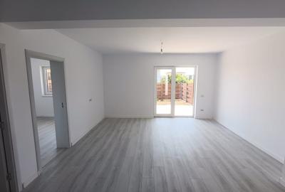 Casă cu 5 camere cu Canalizare în Valea Lupului - 1