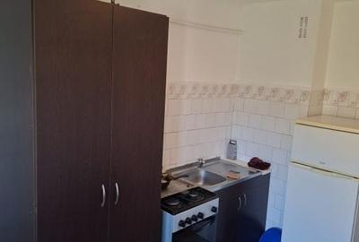 Apartament cu 4 camere decomandat în 1 Mai - 5
