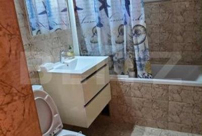 Apartament cu 3 camere în Micro 4