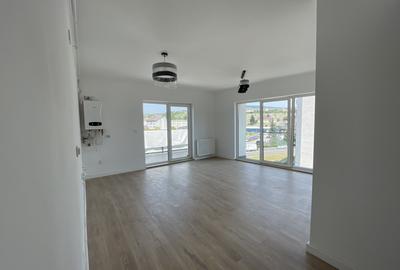Apartament cu 4 camere decomandat în Dâmbul Rotund