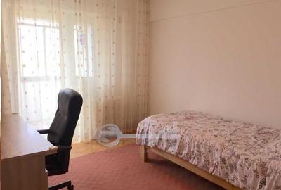 Apartament cu 3 camere decomandat în Ultracentral