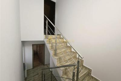 Casă cu 6 camere cu Teren 330 Mp în Berceni - 16