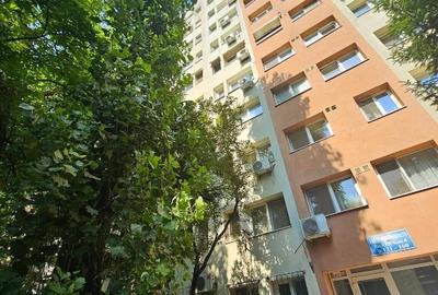 Apartament cu 3 camere semidecomandat, mobilat în Alexandru Obregia
