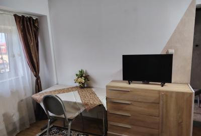 Apartament cu 2 camere decomandat în Lazaret