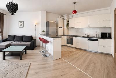 Apartament cu 2 camere semidecomandat, mobilat în Între Lacuri