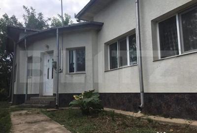 Casă cu 3 camere cu Teren 2300 Mp în Boldești - 10