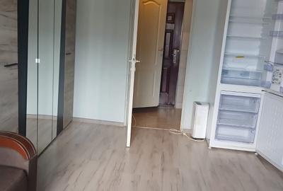 Garsonieră decomandată în Central - 4