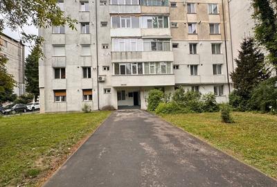 Apartament cu 2 camere decomandat în Central - 2