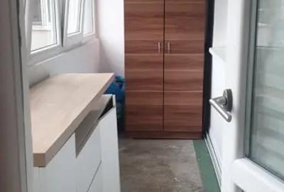 Apartament cu 3 camere semidecomandat în Lujerului