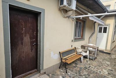 Apartament cu 2 camere semidecomandat în Rahova